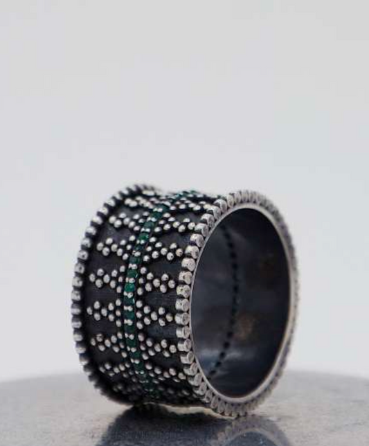 ADJAR EMERALD RING